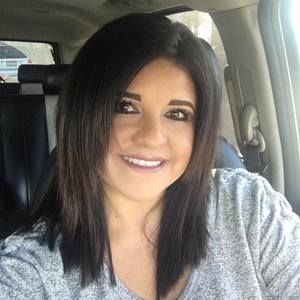 Meet your Posher, Dee dee